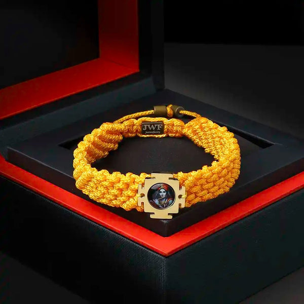 Krishna, the True Preacher of Karma – Threaded Bracelet